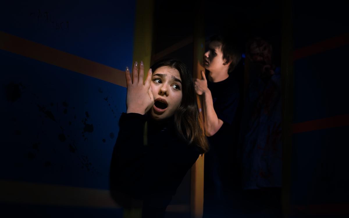 прятки Прятки на Площади Восстания в Санкт-Петербурге