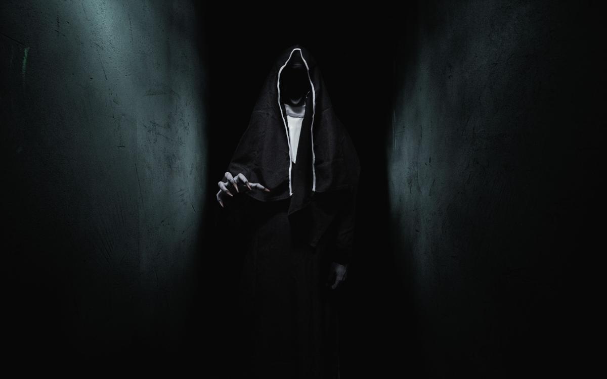 перформанс Проклятие монахини в Санкт-Петербурге